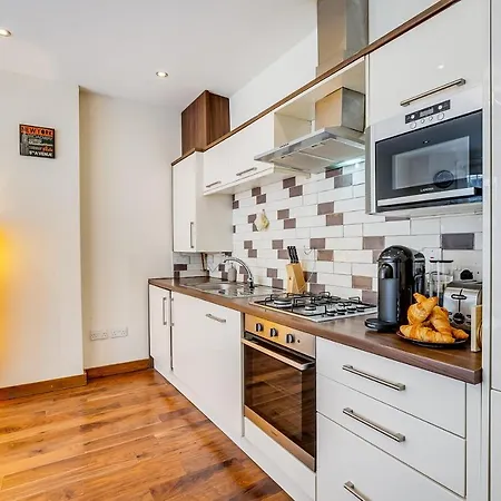 Entire Family Home - 2Bd2Bth Central Earl'S Court London Exterior photo