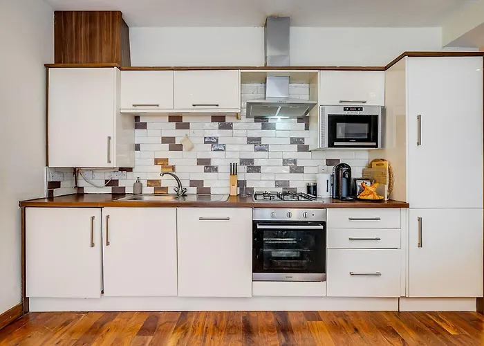 Entire Family Home - 2Bd2Bth Central Earl\'S Court